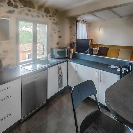 Vakantiehuis Lovely In *