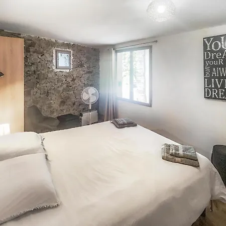 Vakantiehuis Lovely In